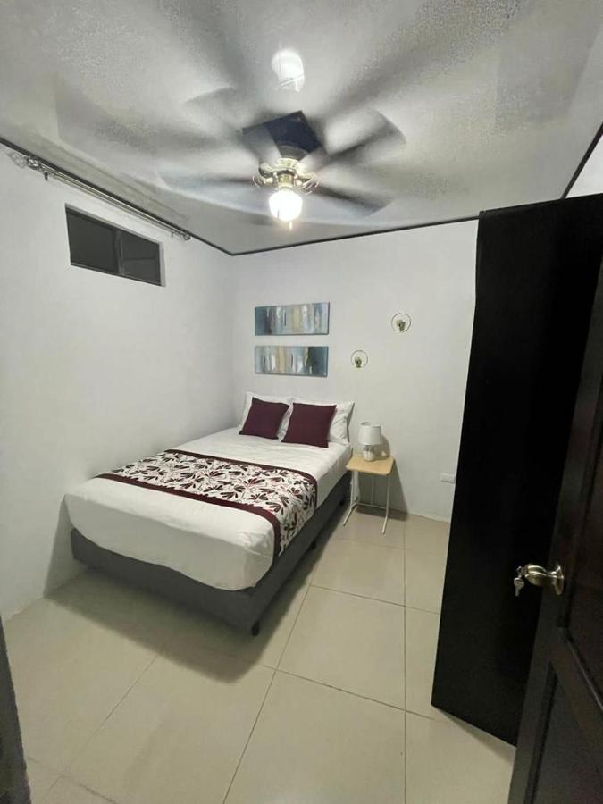 Apartamentos Cielo #1, Airport Juan Santamaria Alajuela Esterno foto
