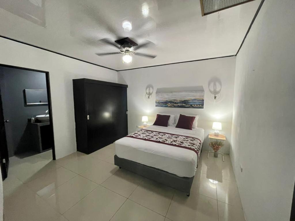 Apartamentos Cielo #1, Airport Juan Santamaria Alajuela Esterno foto