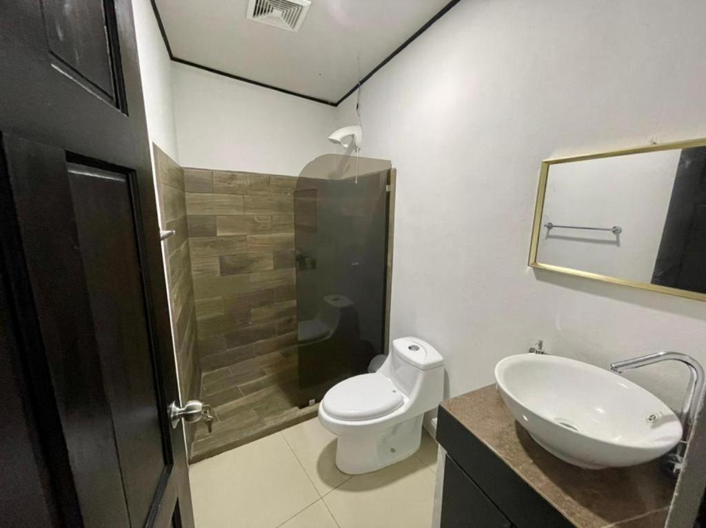 Apartamentos Cielo #1, Airport Juan Santamaria Alajuela Esterno foto
